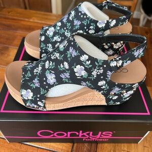 Corkys "Carley" Wedge Womens Sandals Size 7 Black Floral Brand New in Box